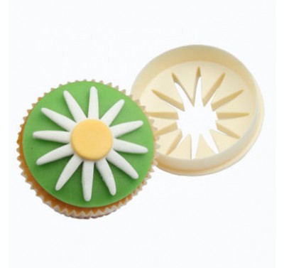 FMM Double Sided Cupcake Cutter Daisy / Circle